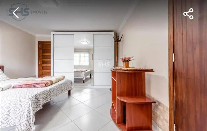 בית נופש פומרוד Krohberger Residence Hostel ברזיל